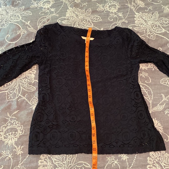 Navy Banana Republic size 8 lace blouse - Picture 5 of 6
